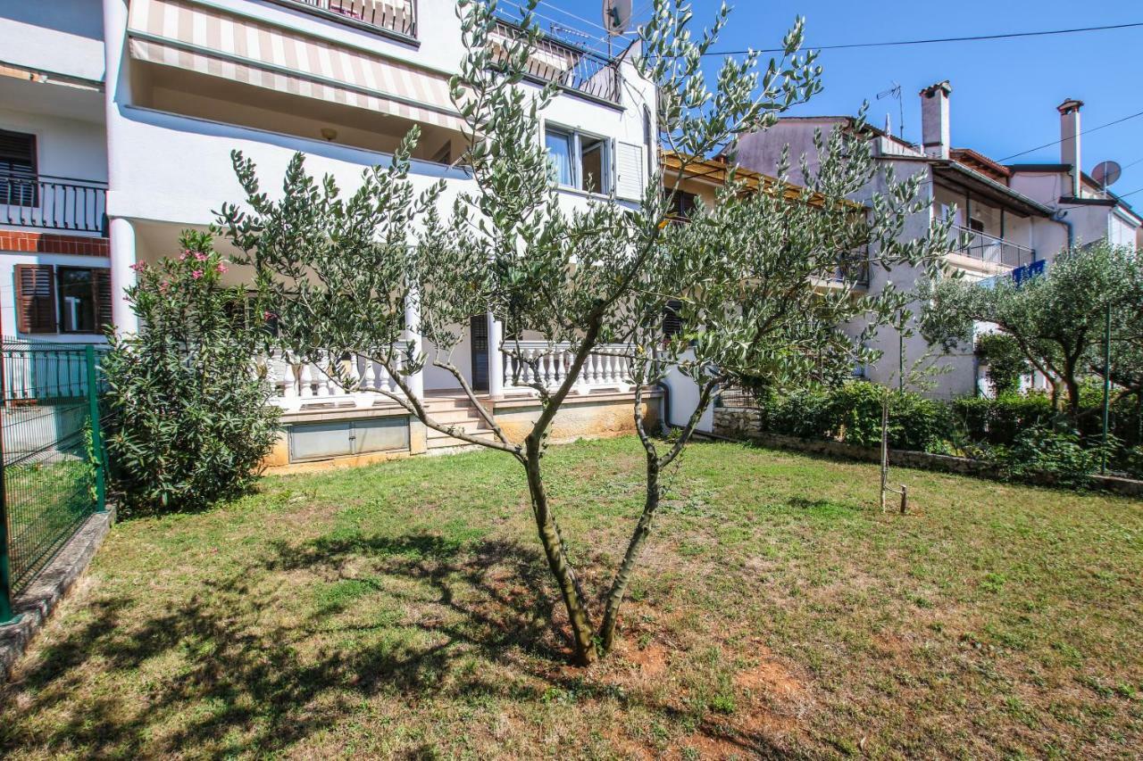 Apartman Mila Appartement Poreč Buitenkant foto